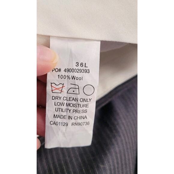 Ralph Ralph Lauren 100% Wool Gray Pinstripe Suit 42L / 36x31 EUC - Picture 10 of 10
